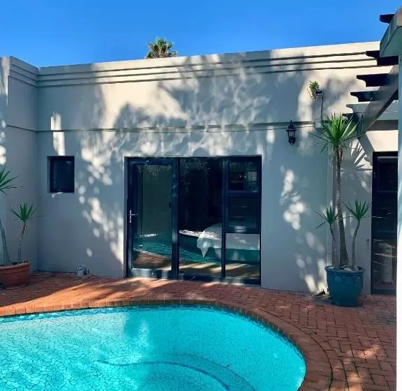 هتل Fifth Avenue Beach House