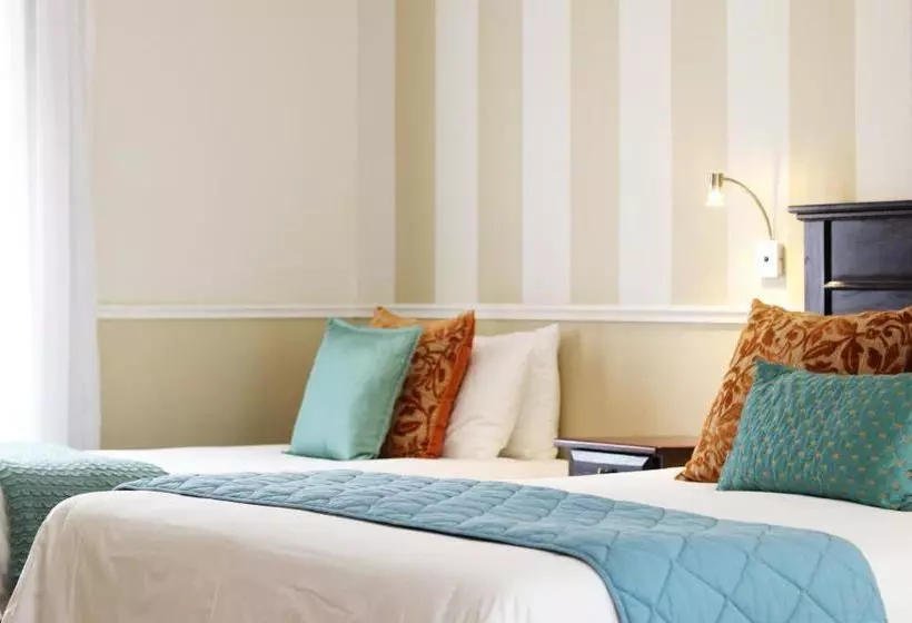 هتل Fifth Avenue Beach House