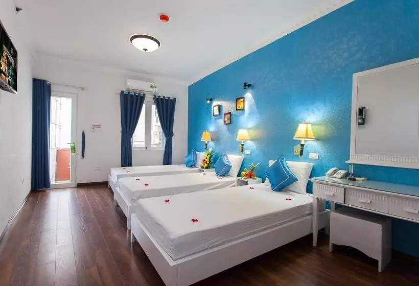 هتل Friends Inn And Travel
