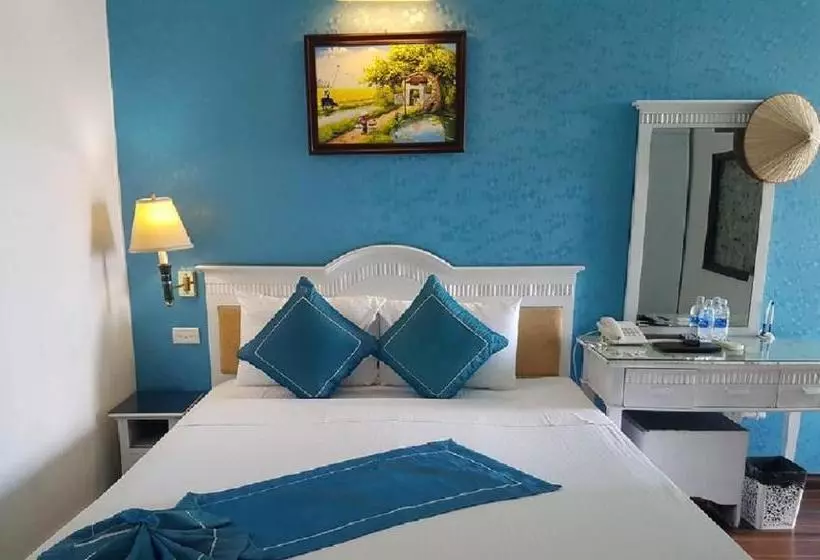 هتل Friends Inn And Travel