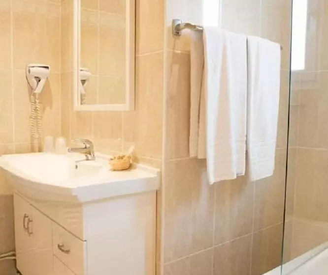 בית מלון כפרי Hôtel Bellevue