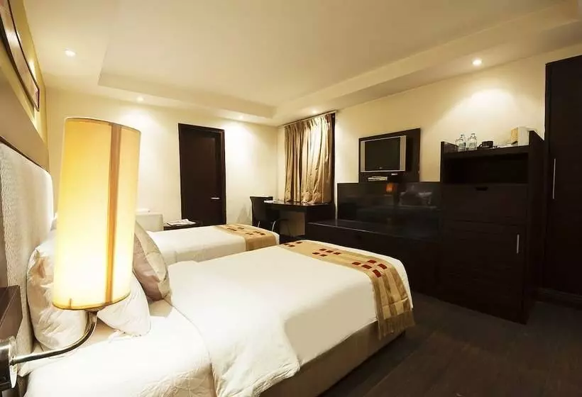 هتل Jukaso Inn