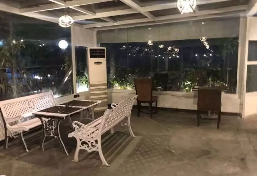 هتل Jukaso Inn