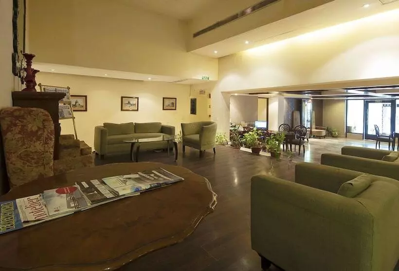 هتل Jukaso Inn