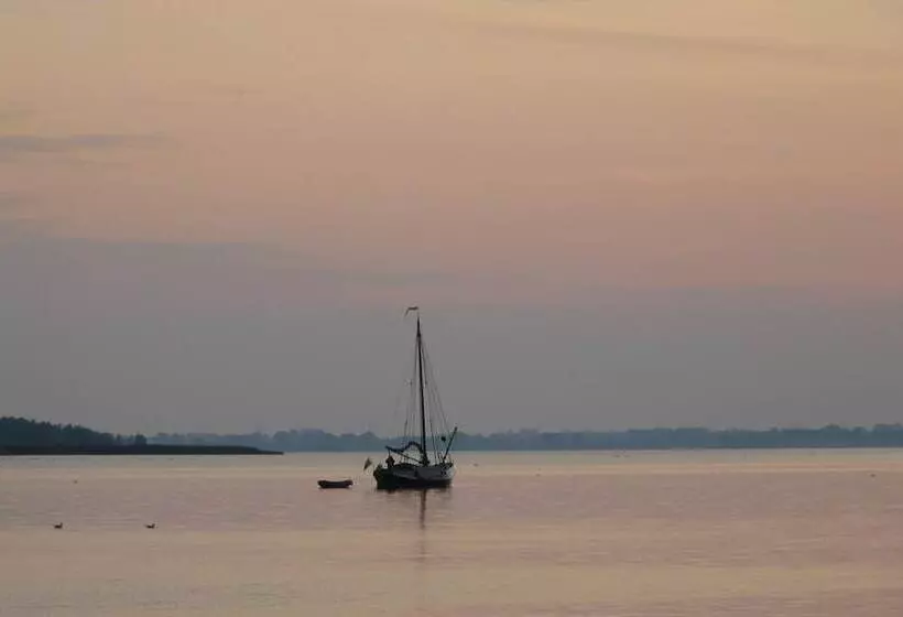 Отель Pension Garni Schwalbenhof