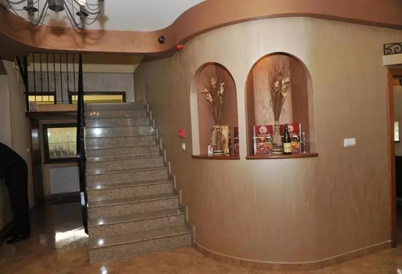 호텔 Pensiunea Normandia