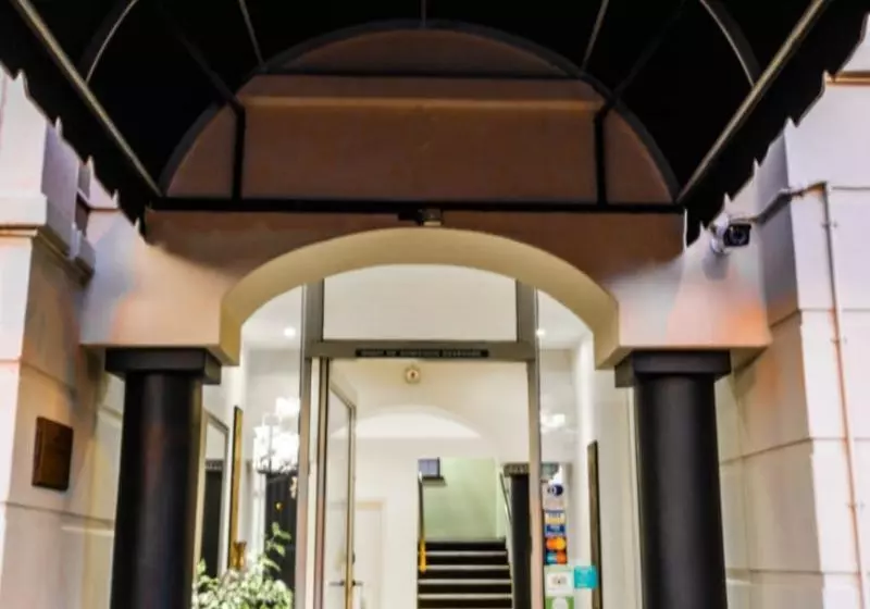 هتل Premiere Classe Apartment