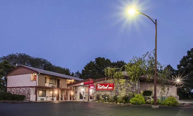 Отель Red Roof Inn Lancaster Strasburg