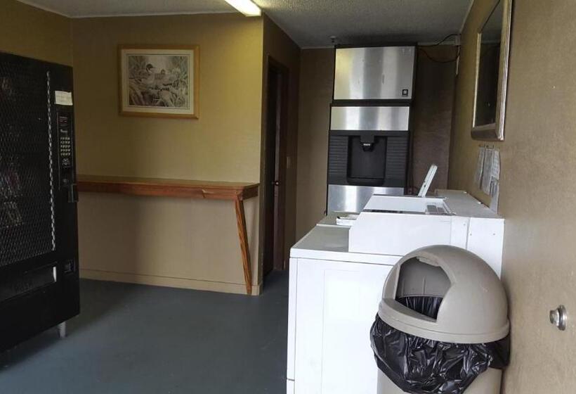 ホテル Scottish Inn Knoxville