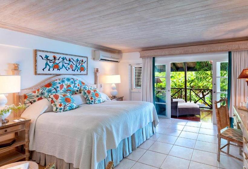 هتل The Sandpiper