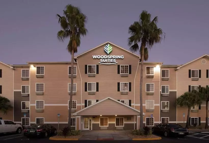 هتل Woodspring Suites Orlando North  Maitland
