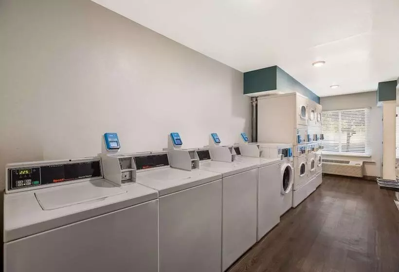 هتل Woodspring Suites Orlando North  Maitland