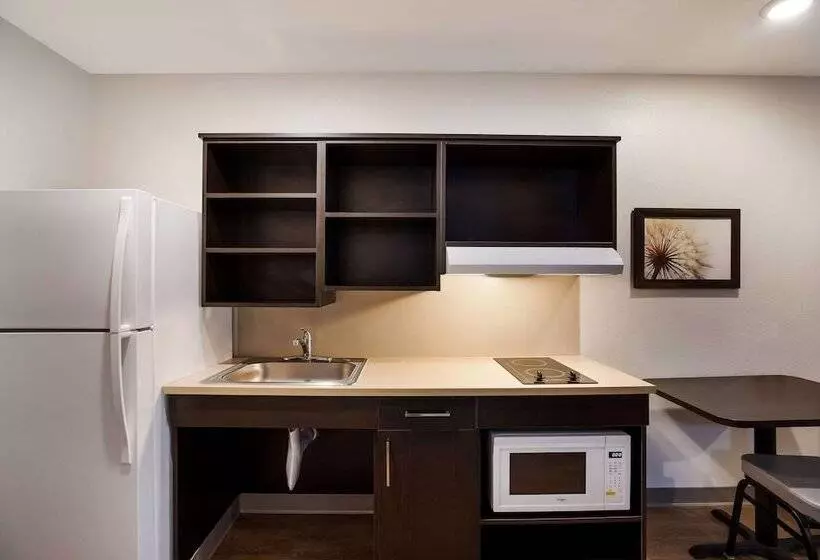 هتل Woodspring Suites Orlando North  Maitland