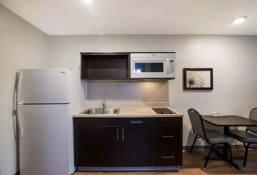 هتل Woodspring Suites Orlando North  Maitland