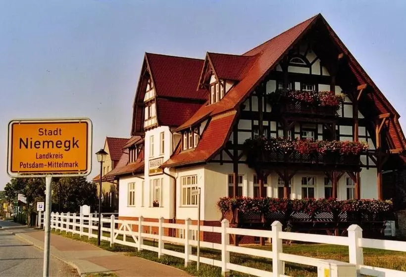 Hotelli Zum Alten Ponyhof
