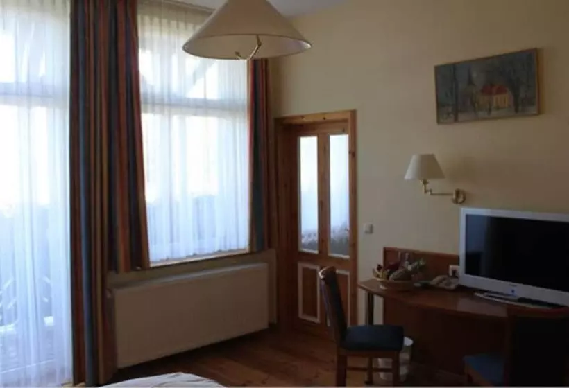 Hotelli Zum Alten Ponyhof