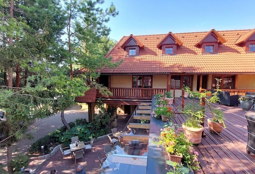 پانسیون Frýdl