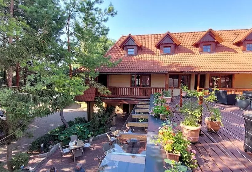 پانسیون Frýdl