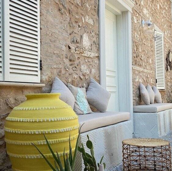 تختخواب و صبحانه Noa S Boutique