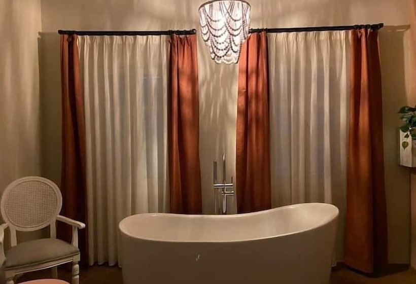 تختخواب و صبحانه Noa S Boutique