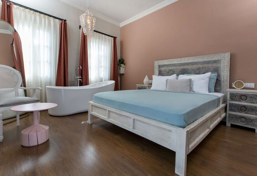 تختخواب و صبحانه Noa S Boutique