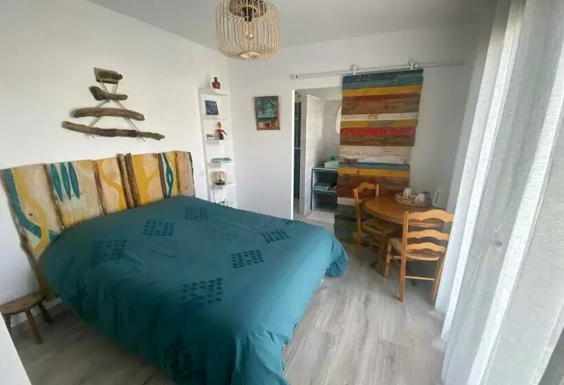 تختخواب و صبحانه La Chambre De Séraphine
