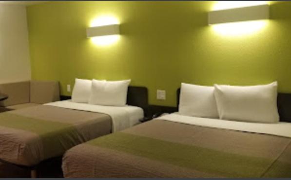 Отель American Inn