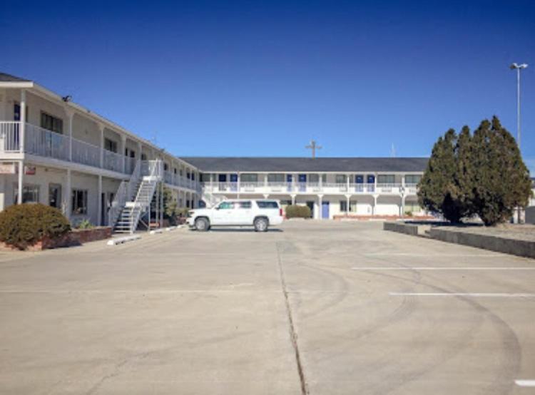 Отель American Inn