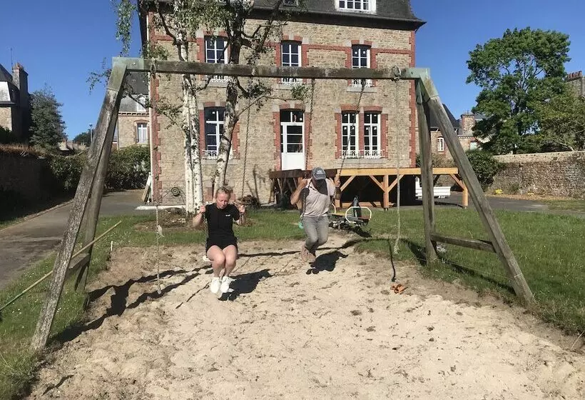 Hotelli Auberge Ti Gousket