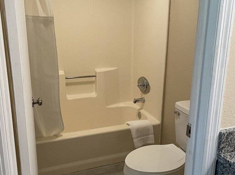 فندق Econo Lodge