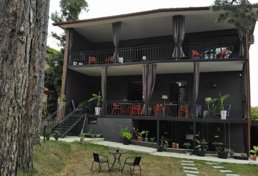 پانسیون უცხო Utskho