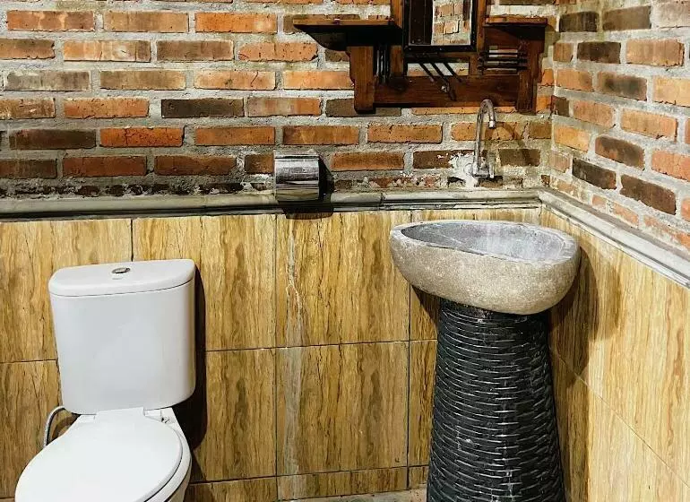 Hostel Griyo Jawi  Cabins & Pool