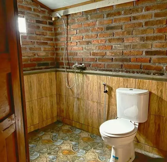 Hostel Griyo Jawi  Cabins & Pool