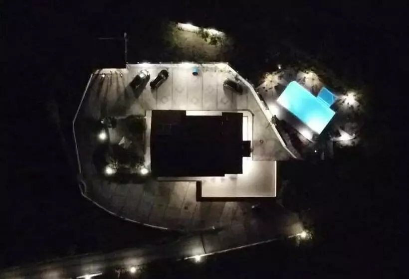 تختخواب و صبحانه Villa Kirù