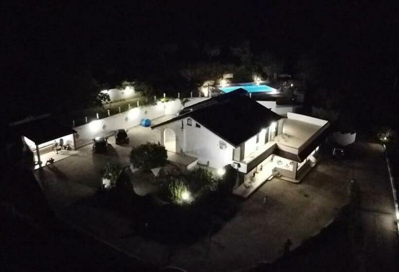 مبيت وإفطار Villa Kirù