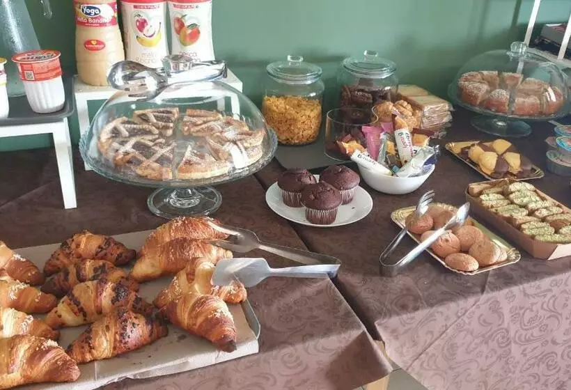 تختخواب و صبحانه Villa Kirù