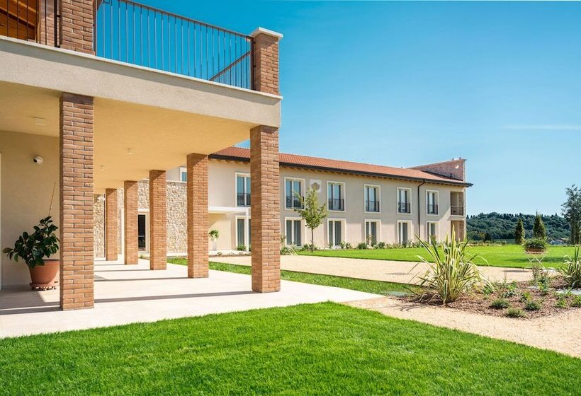 ホテル Agriturismo Maria Vittoria