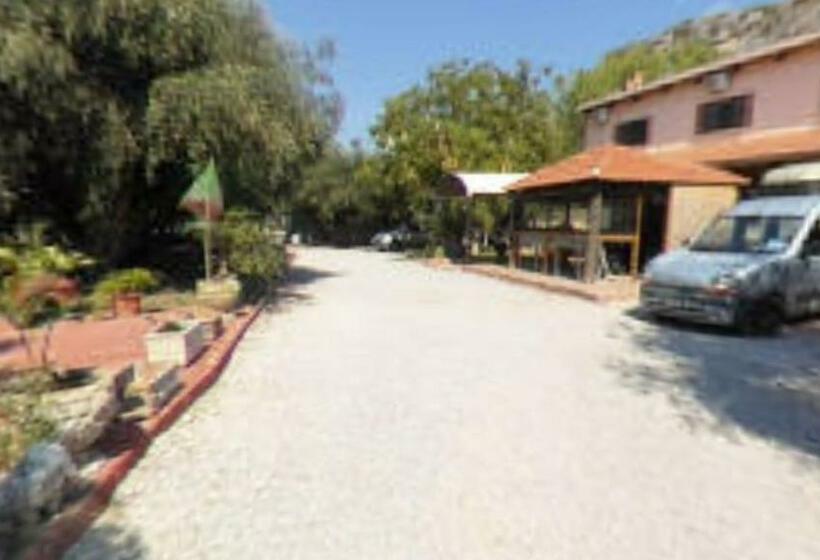 ホテル Agriturismo Villa Giuffrida