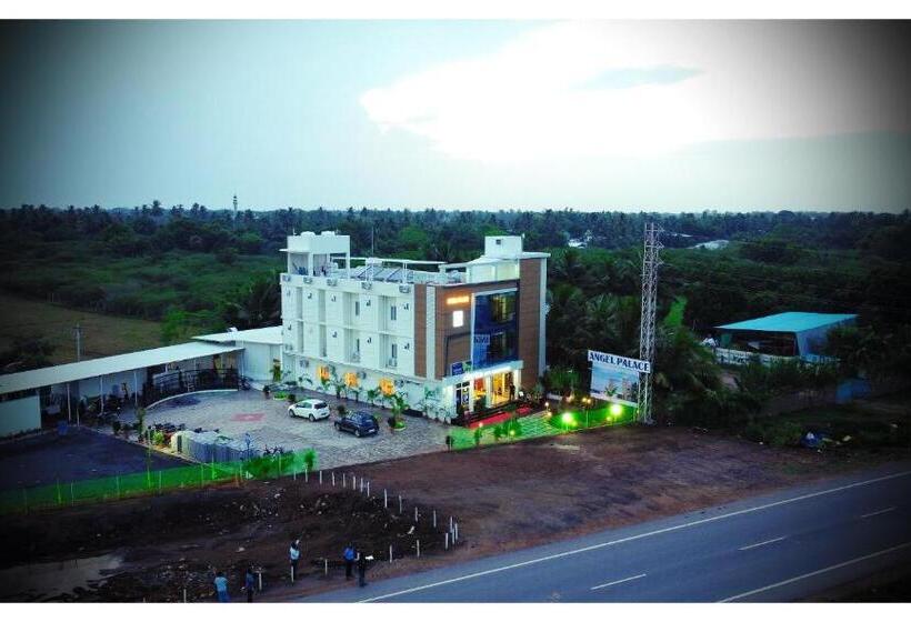 Hotel Clarks Inn Express ,sirkazhi