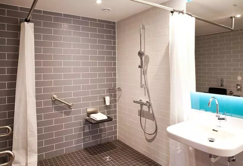 ホテル Holiday Inn Express Dusseldorf Airport