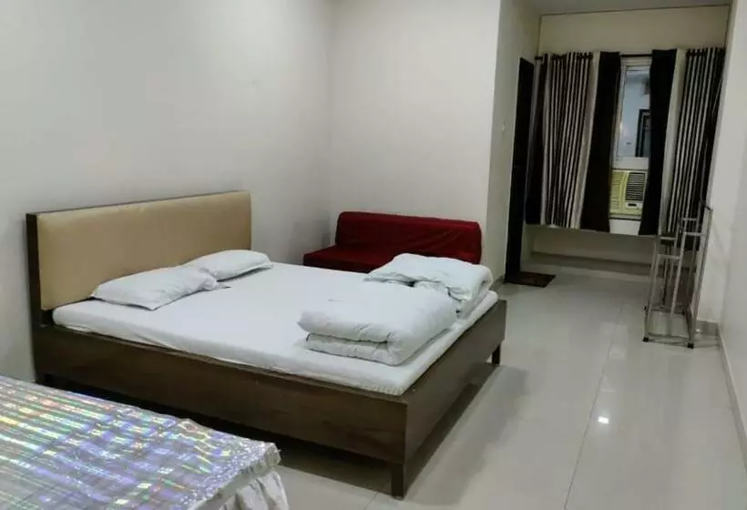 Hotelli Ruchishree Garden