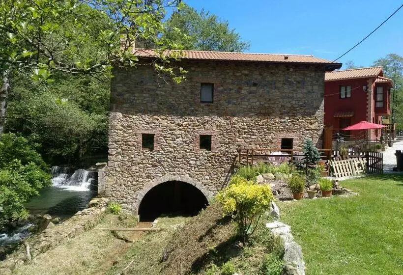 ユースホステル Posada Pet Friendly El Molino De Cantabria