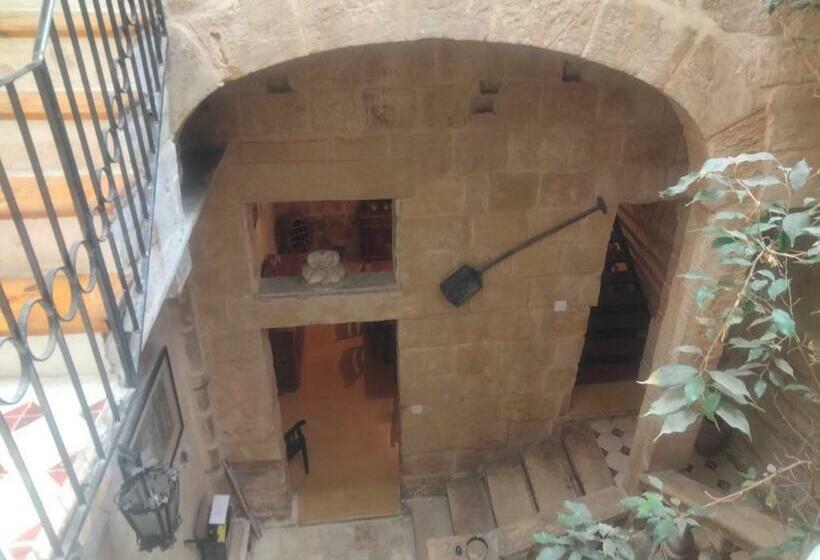Charming 17th Cent House Of Character In The Famous 3 Cities, Right Next To Valletta