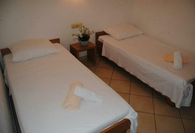 هتل Pansion Nadja