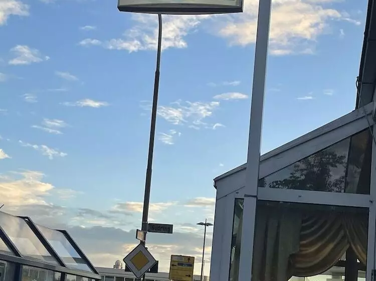 Hotelli Restaurant Villa Romana