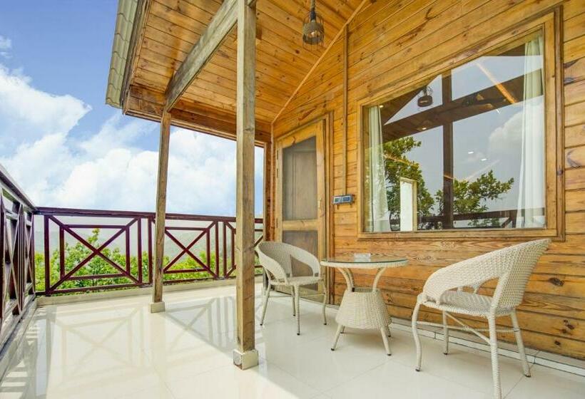 בית מלון כפרי Summit Jungle Resort