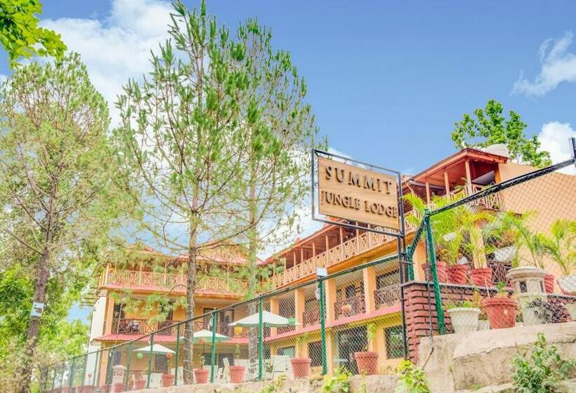 בית מלון כפרי Summit Jungle Resort