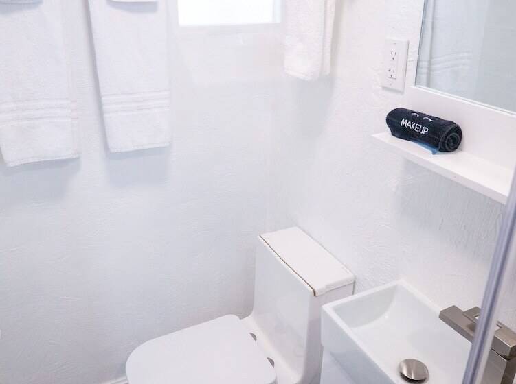 汽车旅馆 Little Canyon Inn