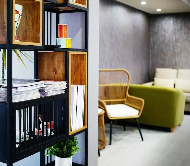 پانسیون Comma Boutique