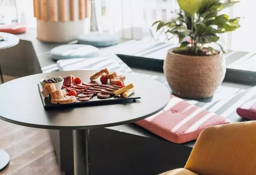 هتل Ibis Budget La Rochelle Centre